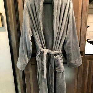 KATHERINE WILLIAMS Unisex Robe Gray - Large